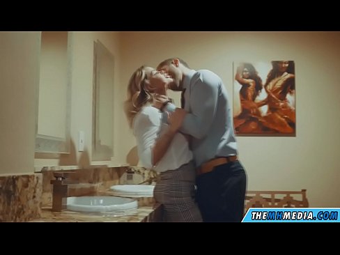 ❤️ כשבלונדינית חזה מפתה אותך בשירותים ציבוריים סלאוטים אצלנו iw.assay-define-smartlink.ru ❌